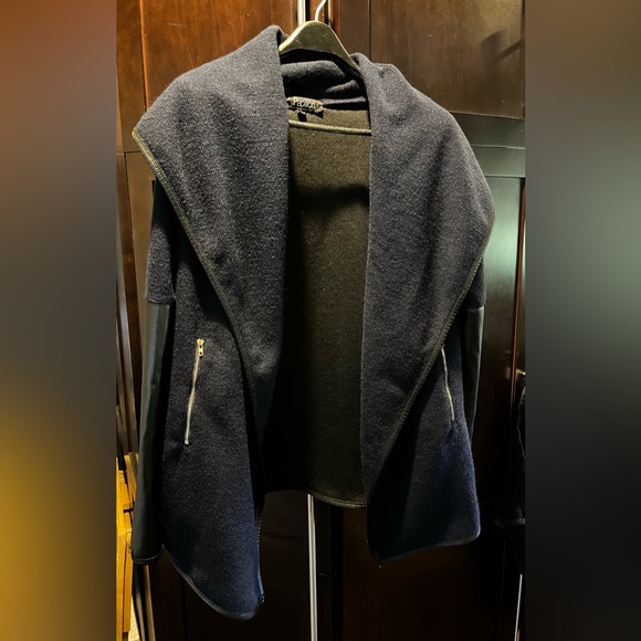 Papillon Sweater Navy Blue Large - Picture 1 of 4